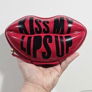 The Body Shop Kiss My Lips Up Cosmetic Pouch 2017